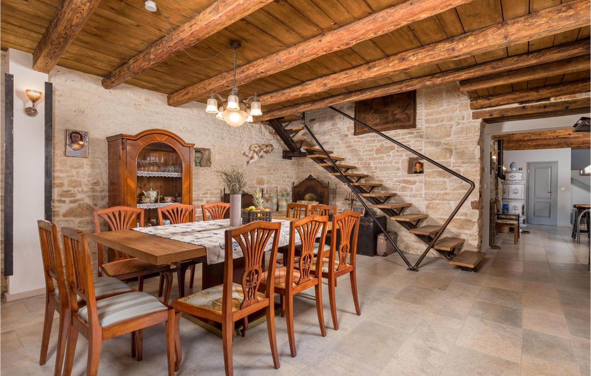 Amazing Home In Foli With Kitchen Exterior foto